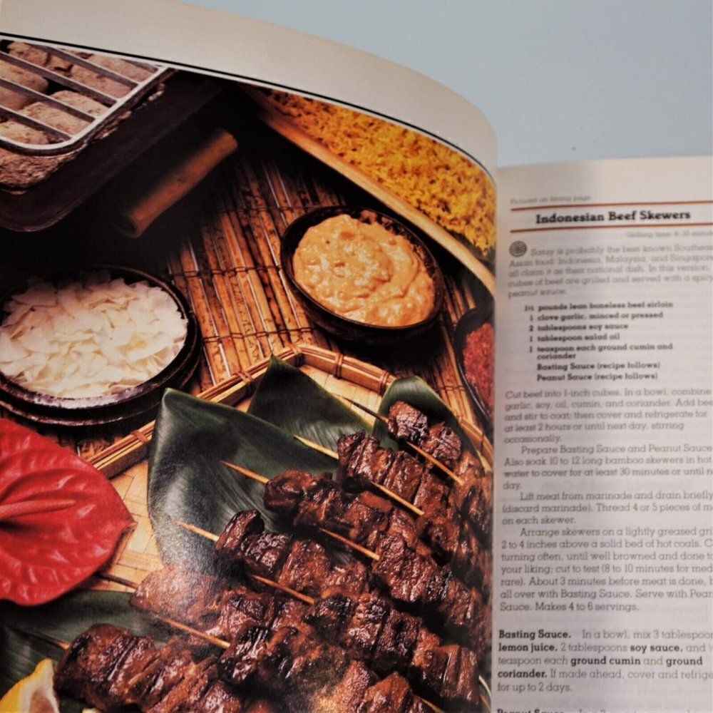 Sunset Magazine Barbeque Cook Book Vintage 1995 Paperback - Picture 7 of 10